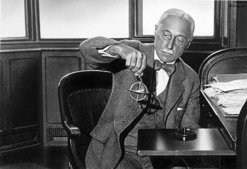 斯佩里父子:研究永动机失败 却通过作死改变了现代人类的生活