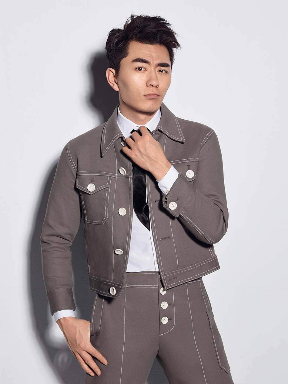 5 张宁江工装混搭写真曝光 电眼型男雅痞魅惑