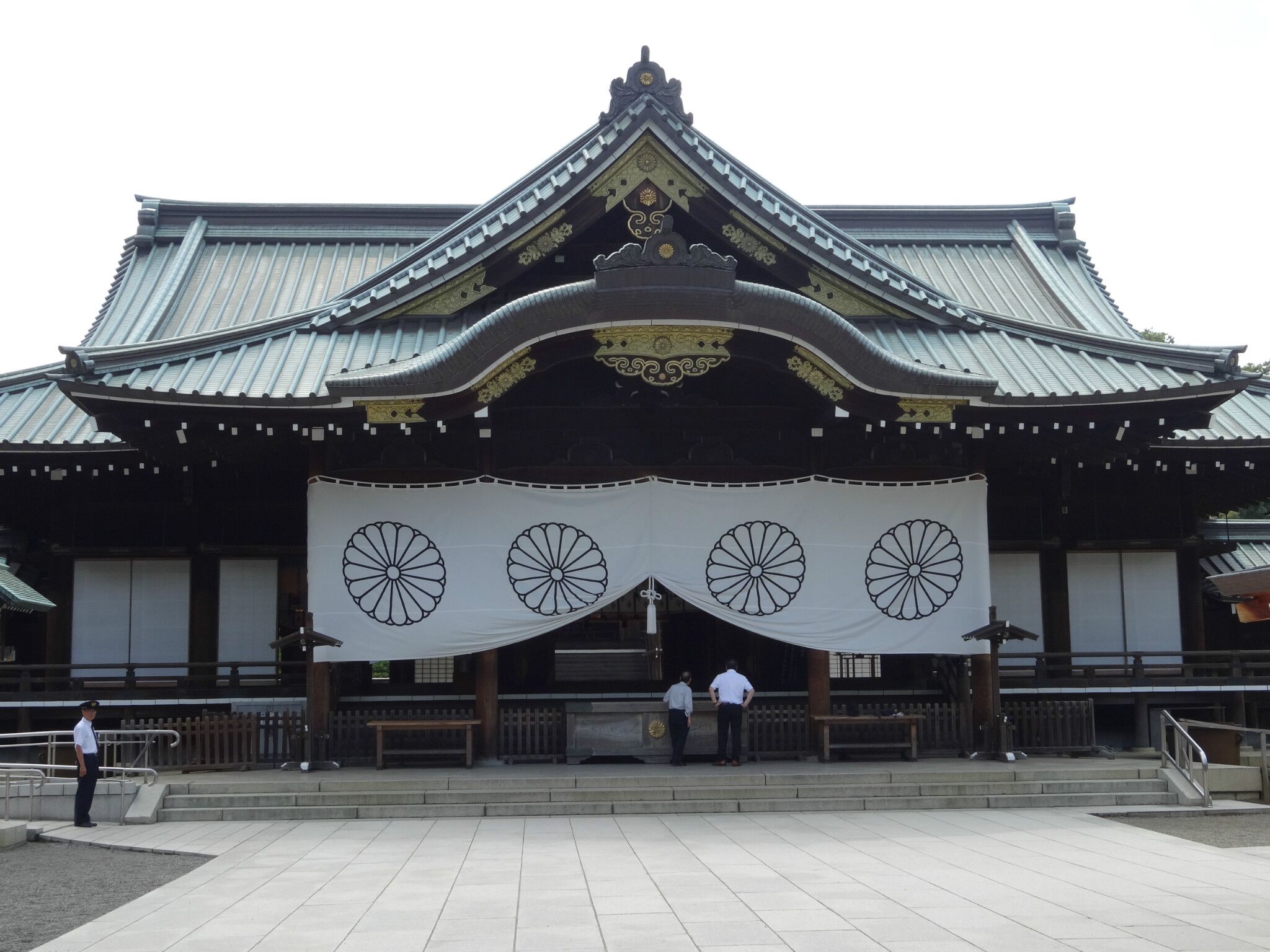 合祀甲级战犯不合理 日本 靖国神社 前干部欲出书抗议