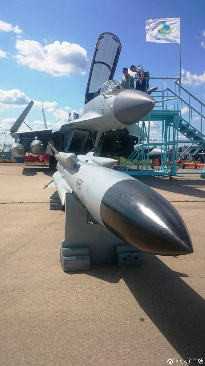 9 莫斯科航展米格29k展示丰富挂载