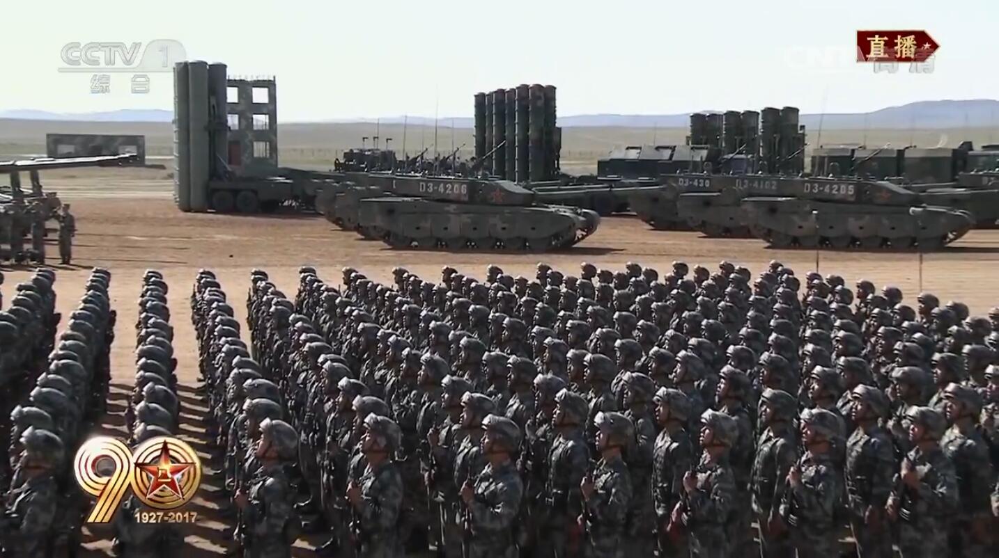 39 八一阅兵式先进装备震撼亮相