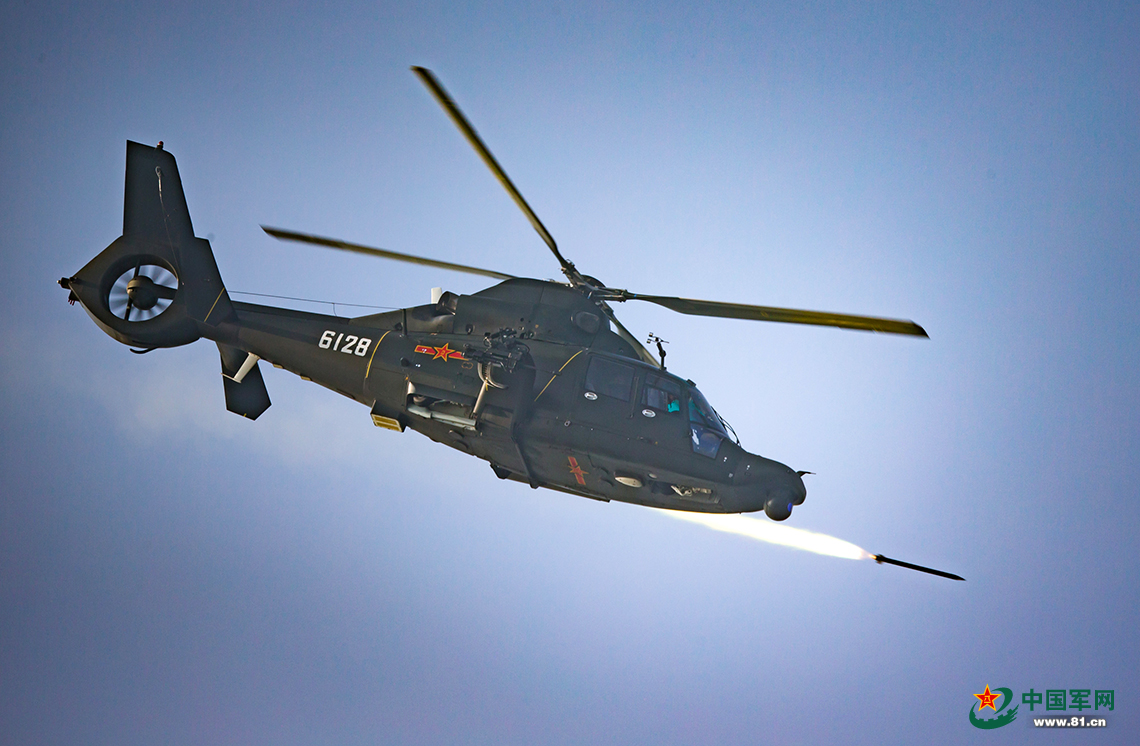 21 中国精锐战机紧张备战航空飞镖