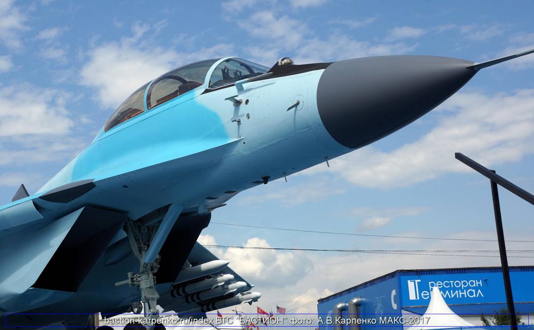 22 俄罗斯最先进米格35战机亮相