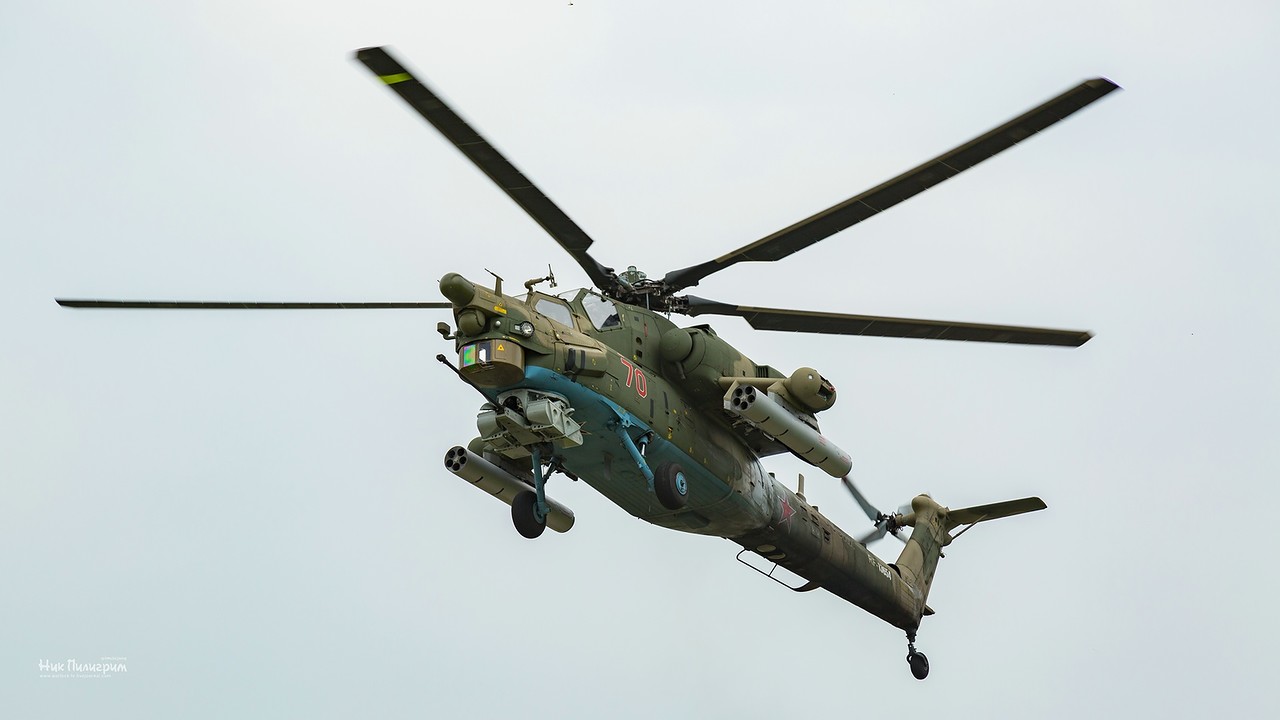 俄罗斯东部军区战术演练派出了米-28n,米-24,卡-52等多款武装直升机.