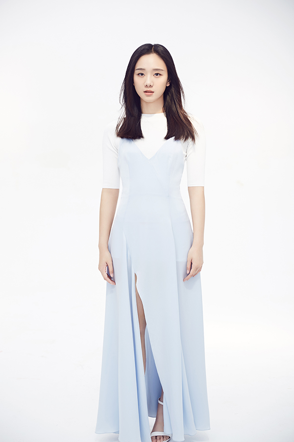 曾淇那年花开恬静淡雅 落花无言别样柔情