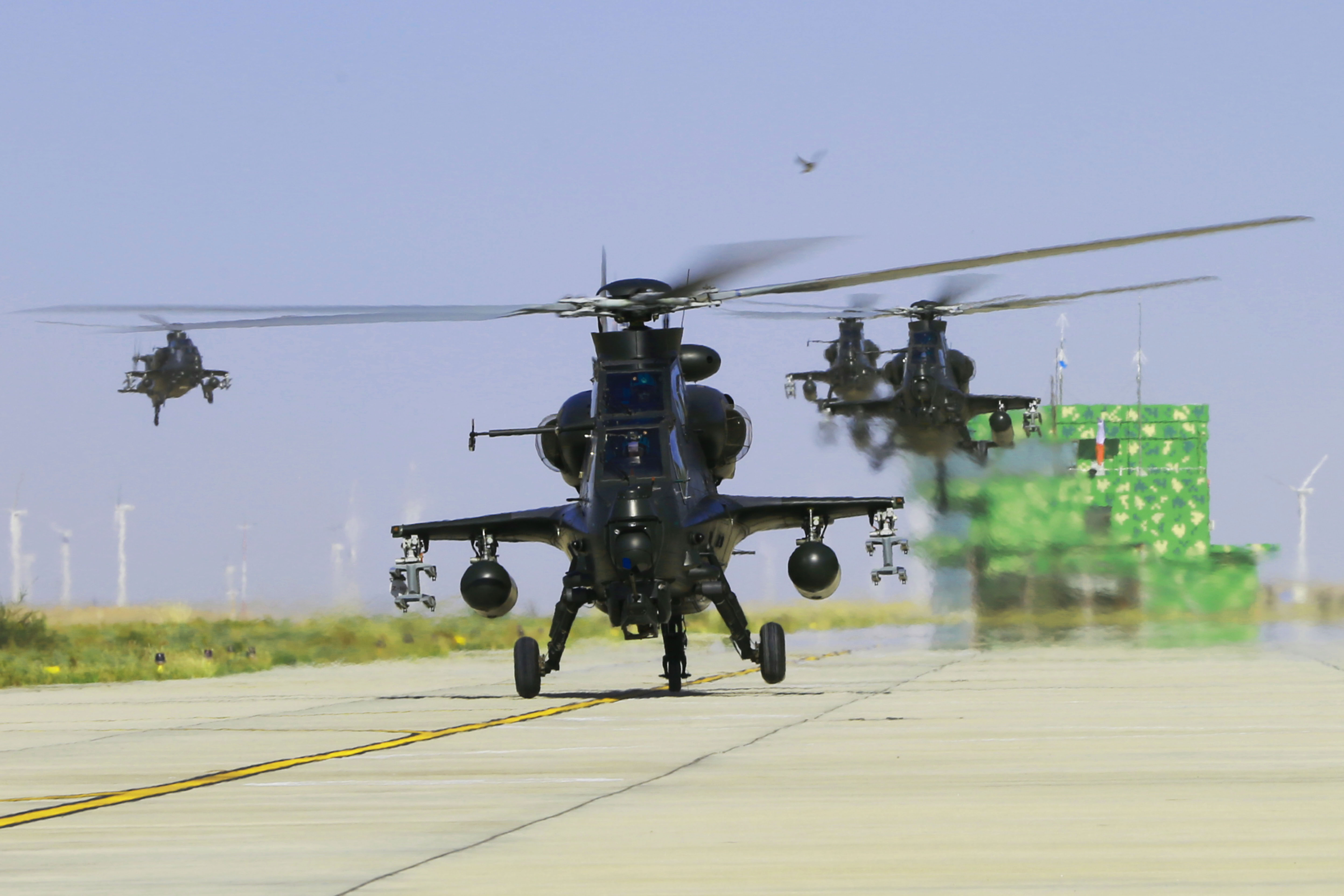 11 陆军航空兵武直集群训练威武霸气