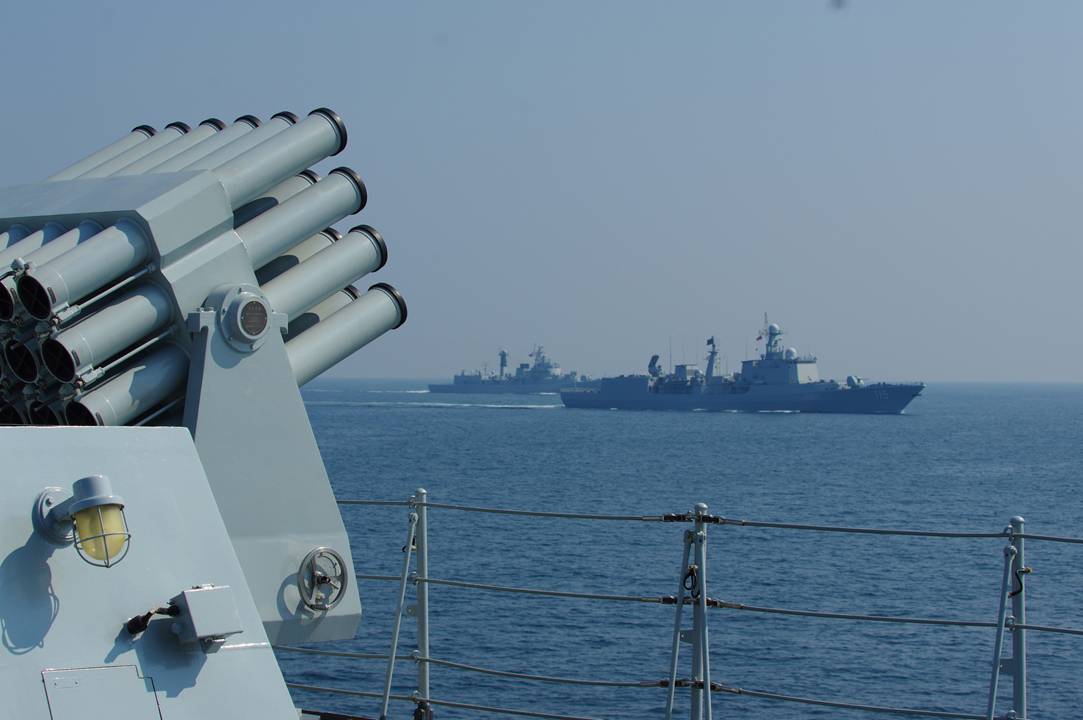 6 051c老骥伏枥黄海进行实战训练