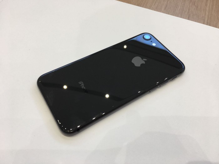 玻璃后盖iphone88plus现场真机图赏