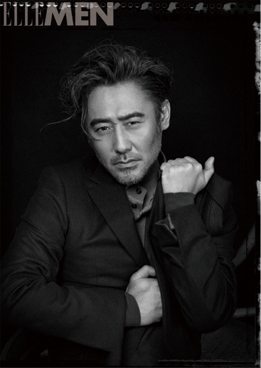 吴秀波九月刊封面大片曝光 雅痞大叔魅力十足
