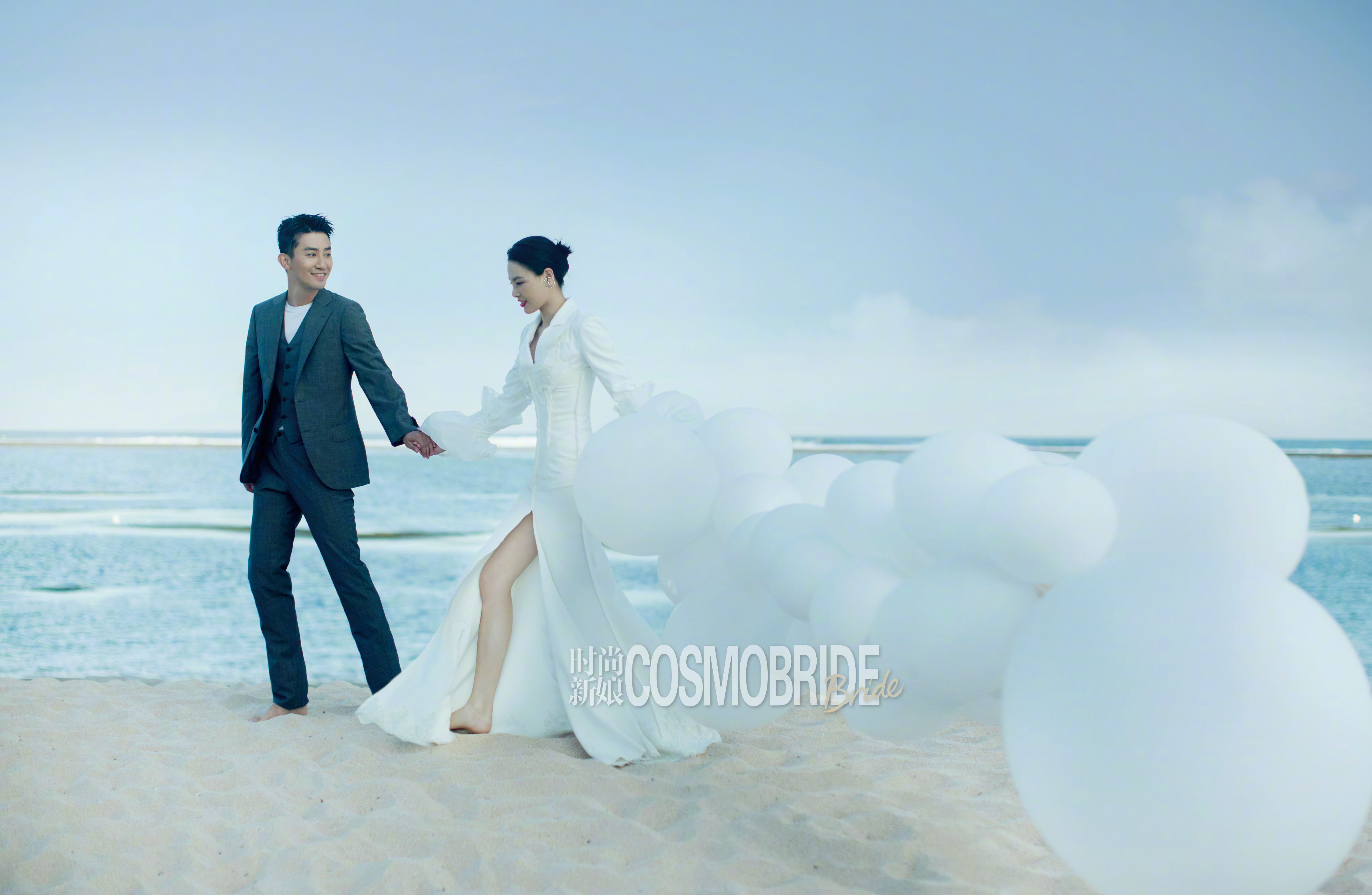 9 吴敏霞婚纱照曝光 二人面朝大海幸福依偎