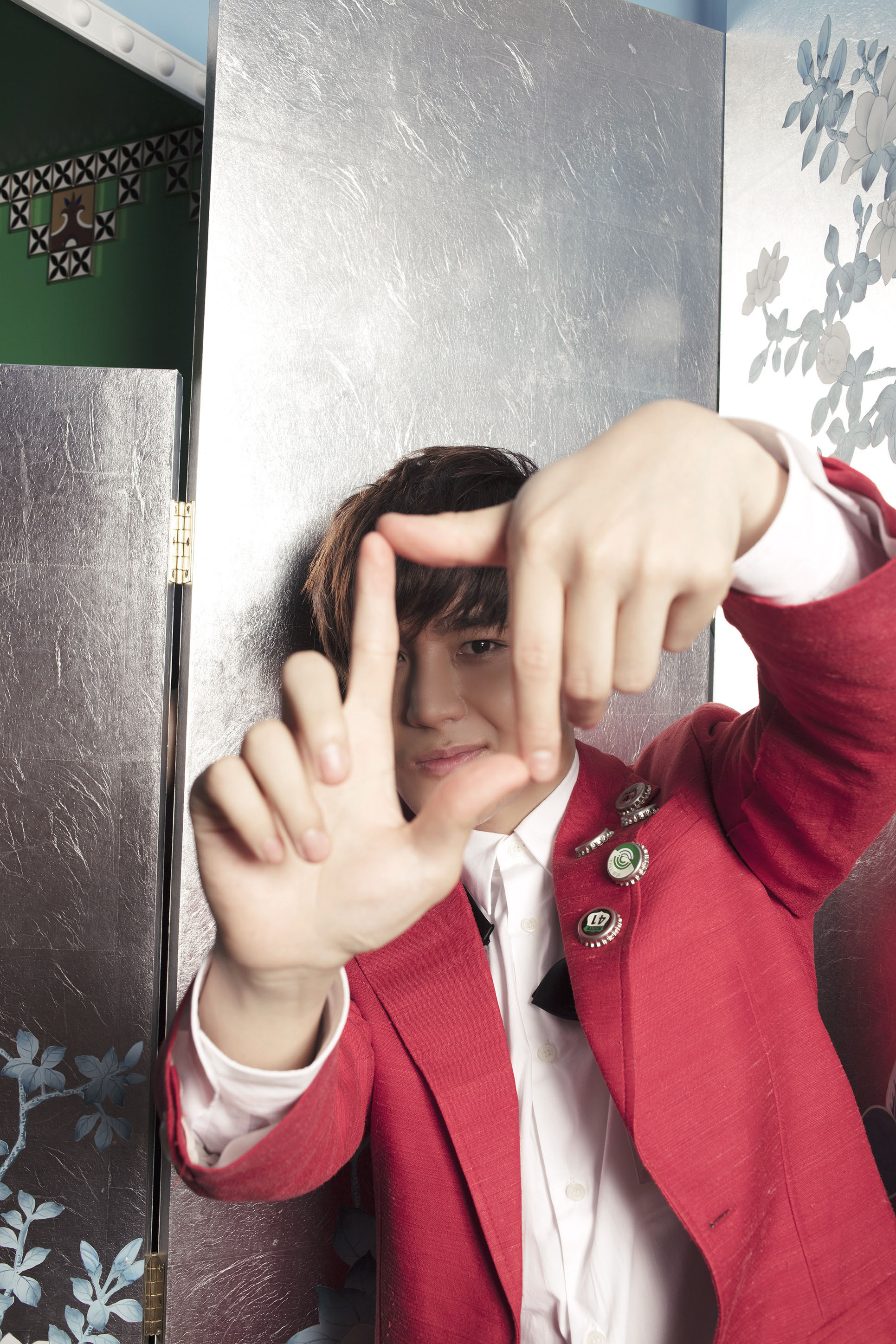 李炜俊朗写真曝光 数字专辑开启预售