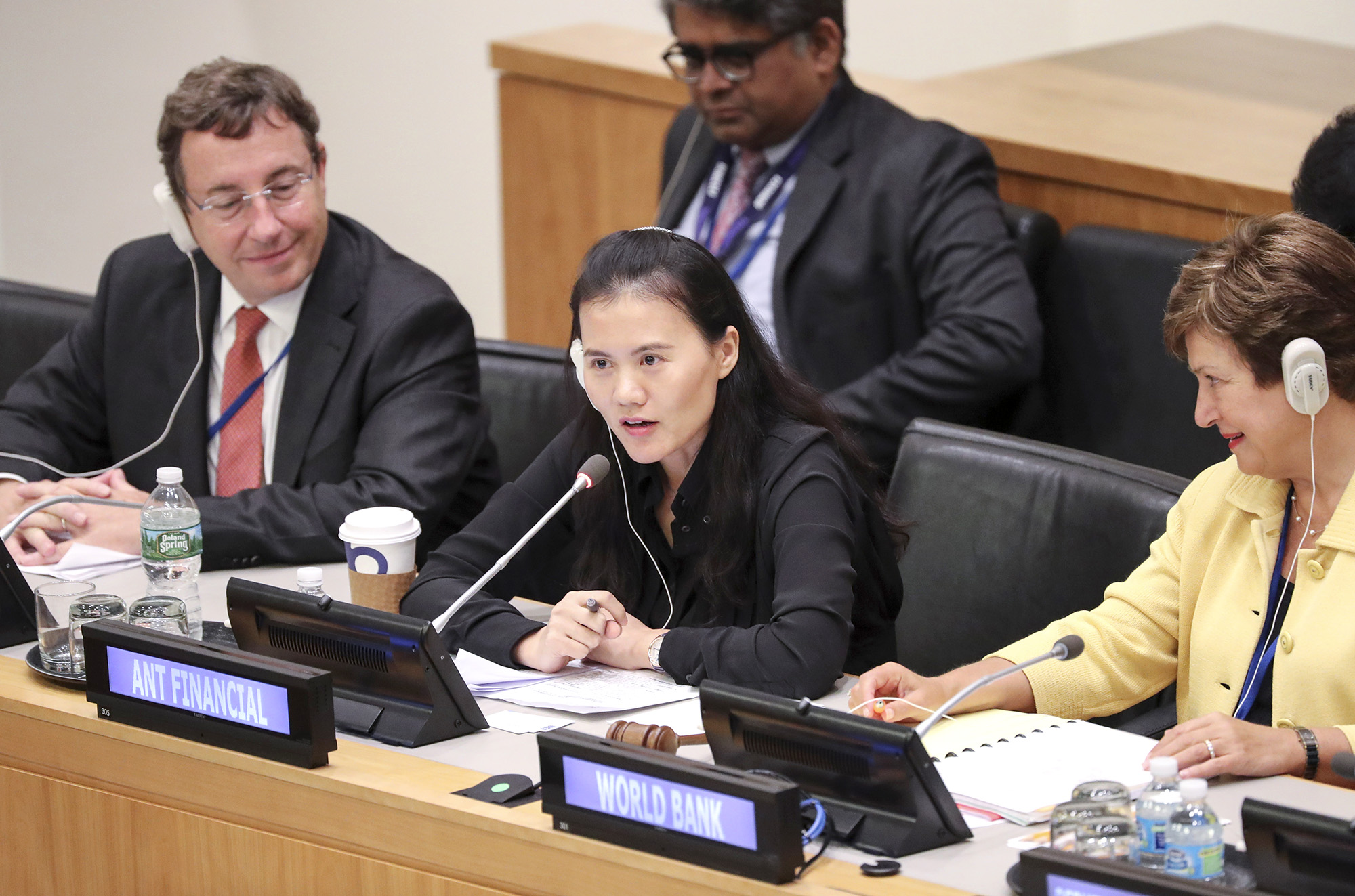 图注:彭蕾在联合国大会演讲 新华社记者王迎摄