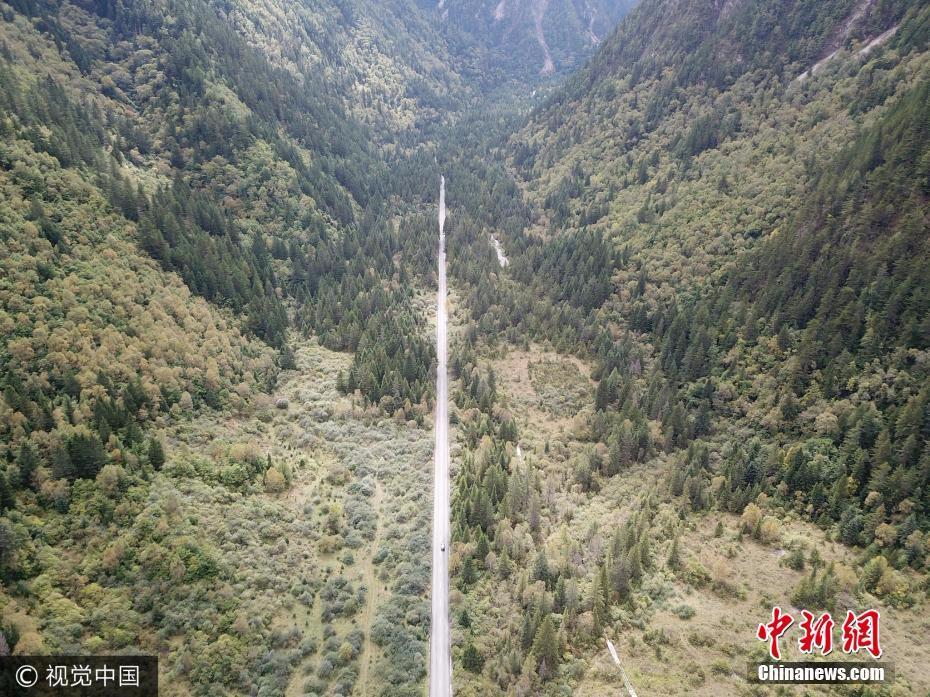 航拍四川九寨沟“自我修复”中孕育出的新美景