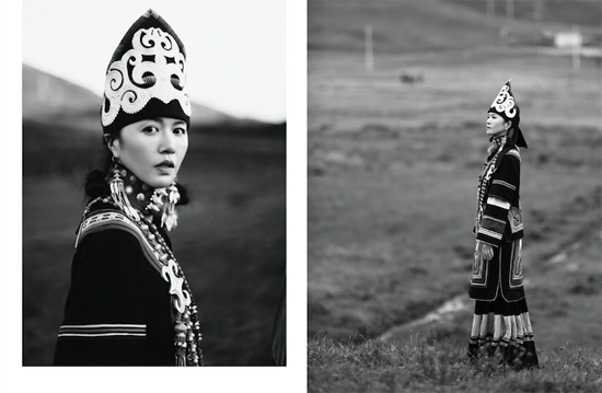 谭维维采风硬照曝光 黑白大片尽显民族风情