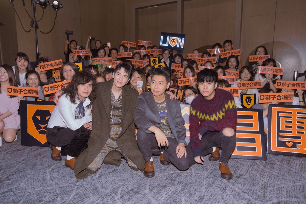 6 狮子合唱团举办发片记者会 新专辑正式版封面