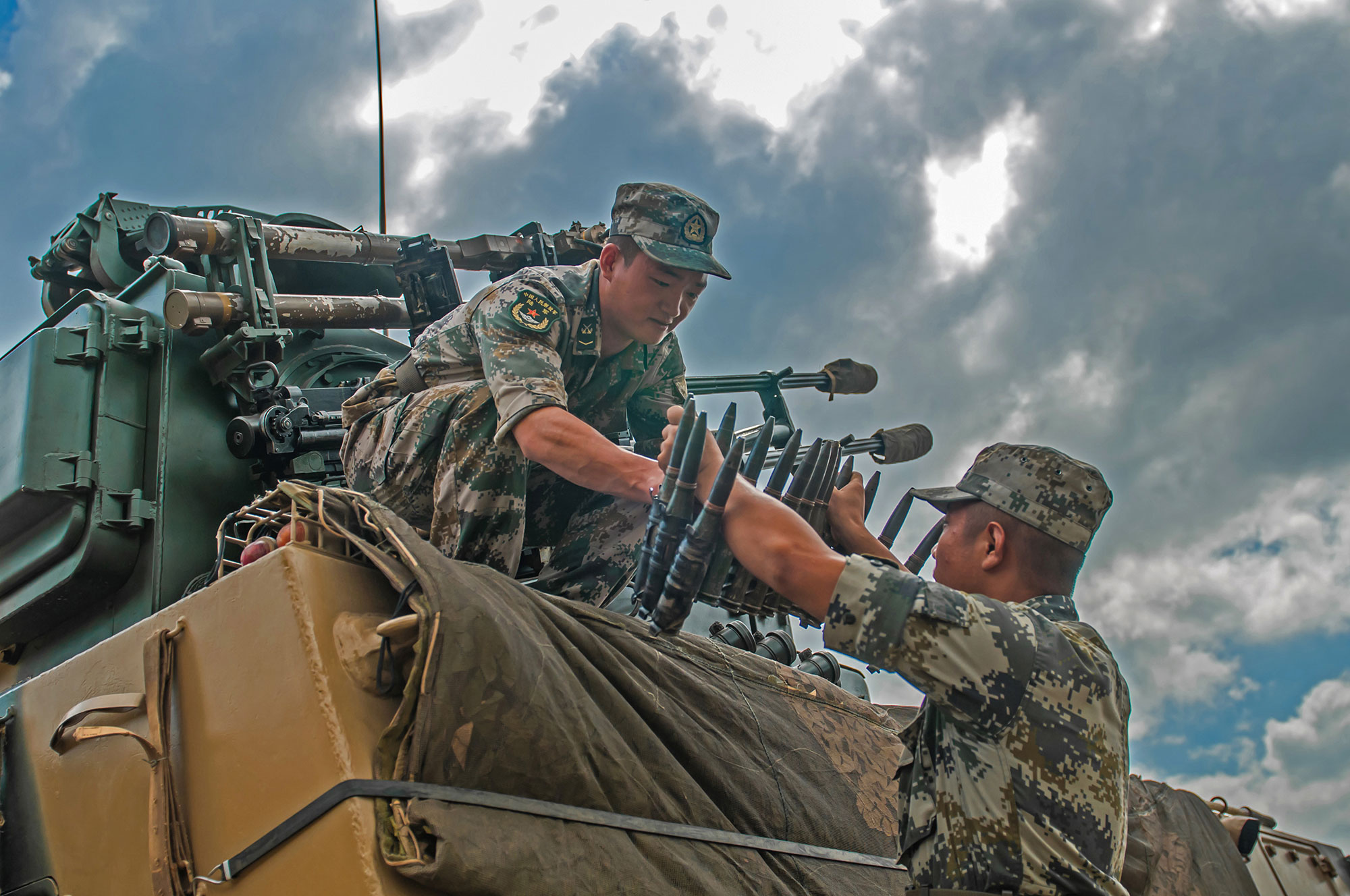 3 防空旅雷达车原来还能折叠