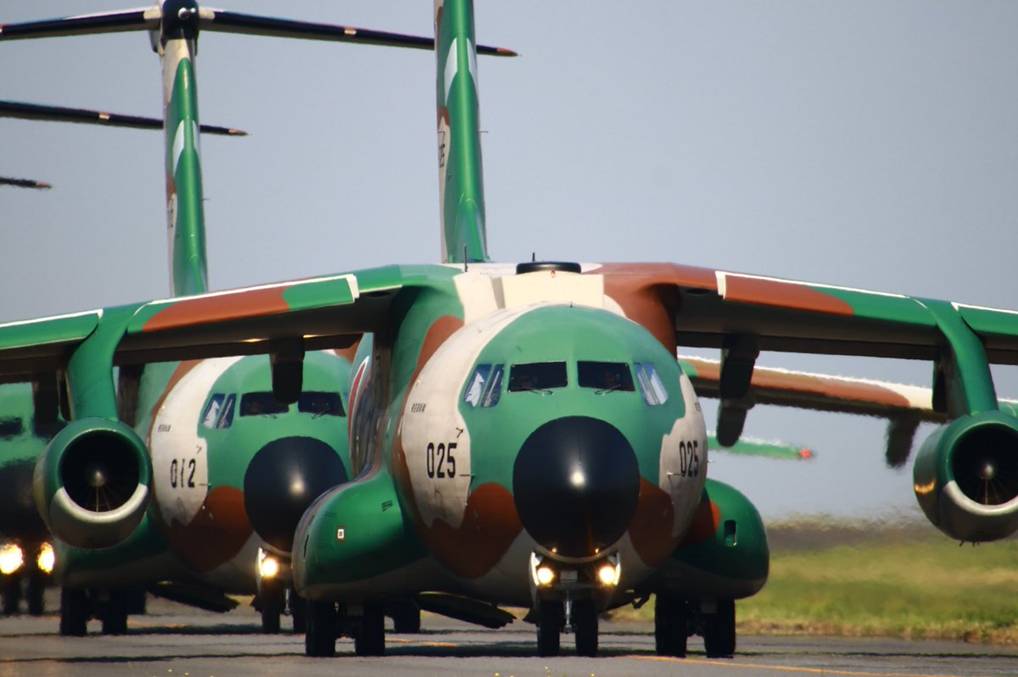 日本c1运输机象步气势逼人