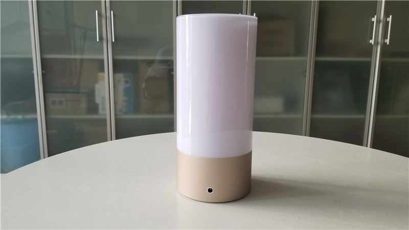 支持1600万种灯光颜色小米米家床头灯图赏