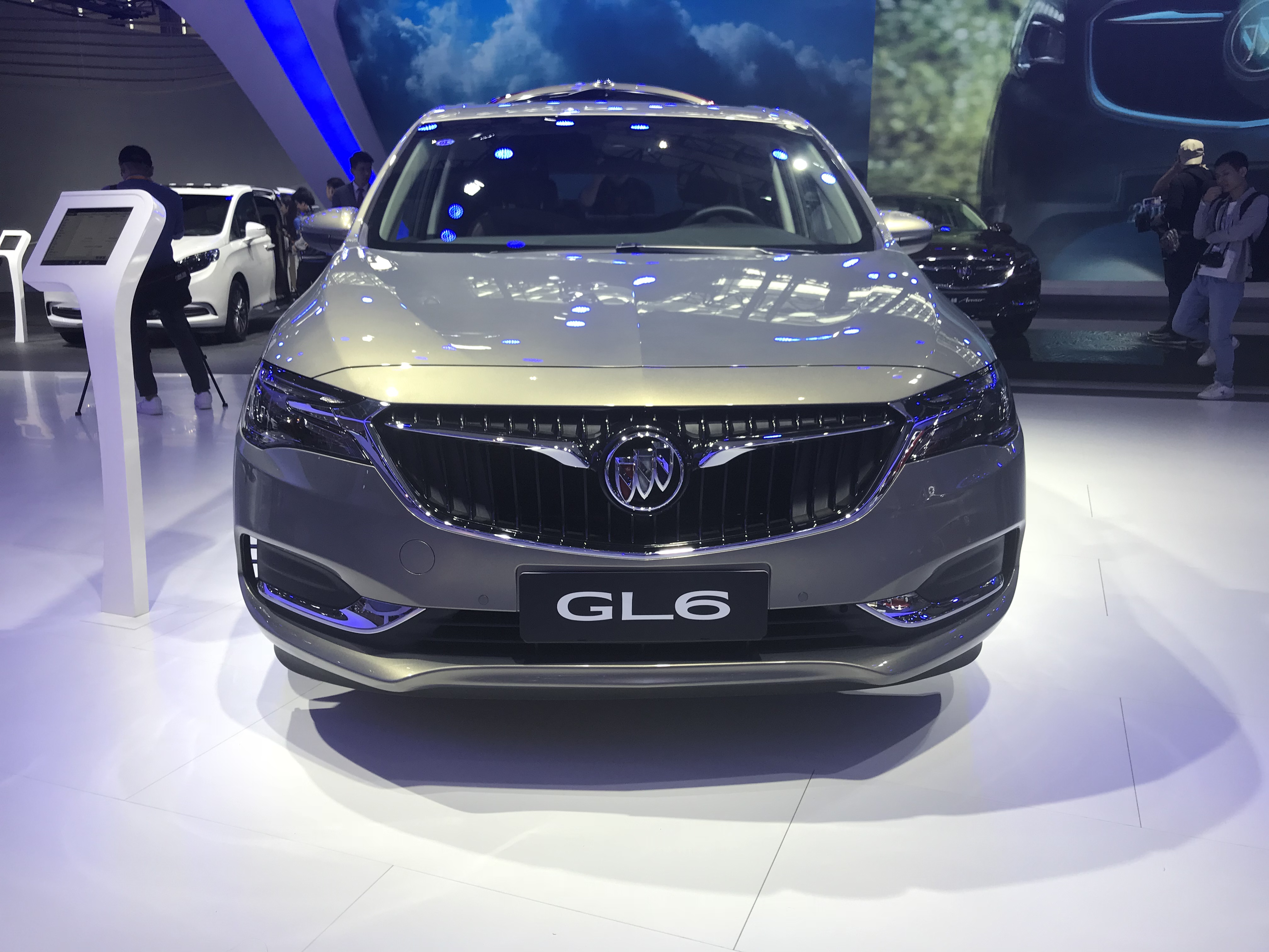 2017广州车展:别克gl6/全新昂科威图集