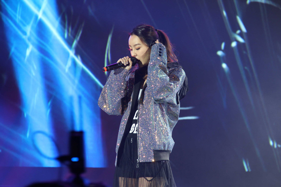 徐歌阳亮相热歌榜中榜献唱新歌尽显青春风采