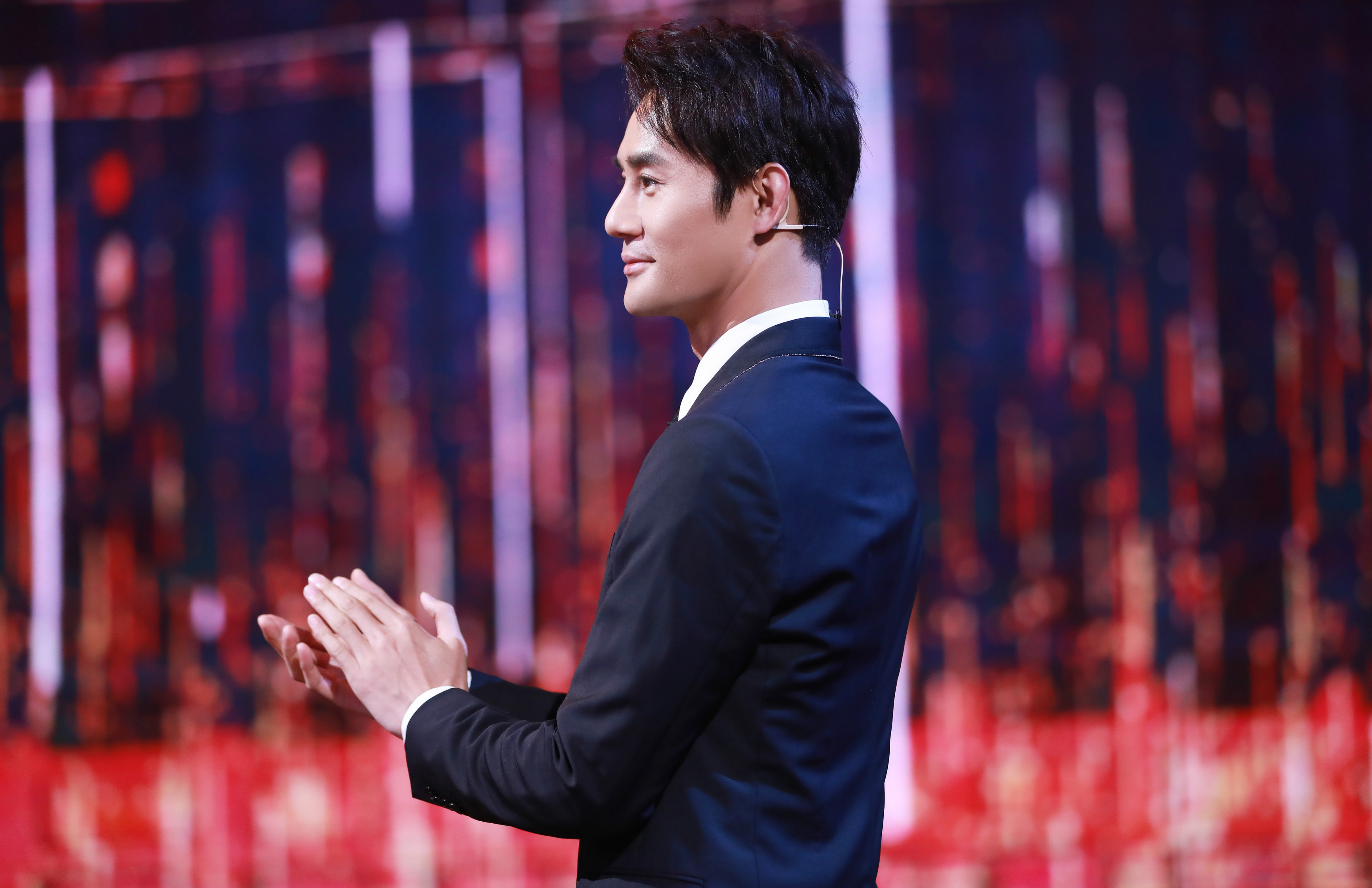 6 央视综艺频道《国家宝藏》12月3日震撼首播