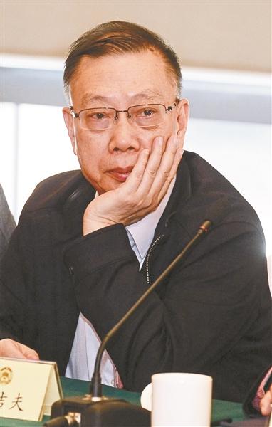 原卫生部副部长换头术这个很丑的第一不要也罢