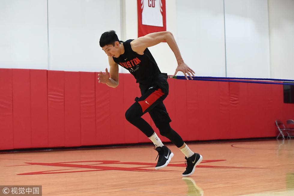 周琦火箭队训练日常