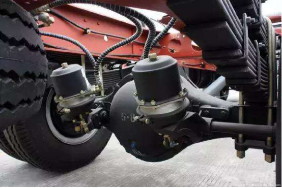 宽体大空间换装气刹系统江铃这款轻卡钜惠进行