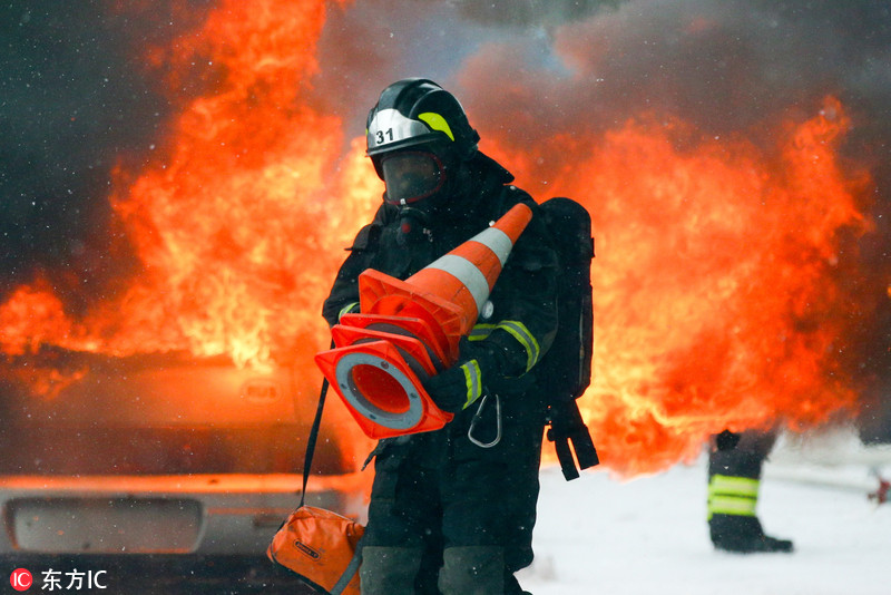4 俄紧急情况部举行消防演练 为2018年世界杯作准备