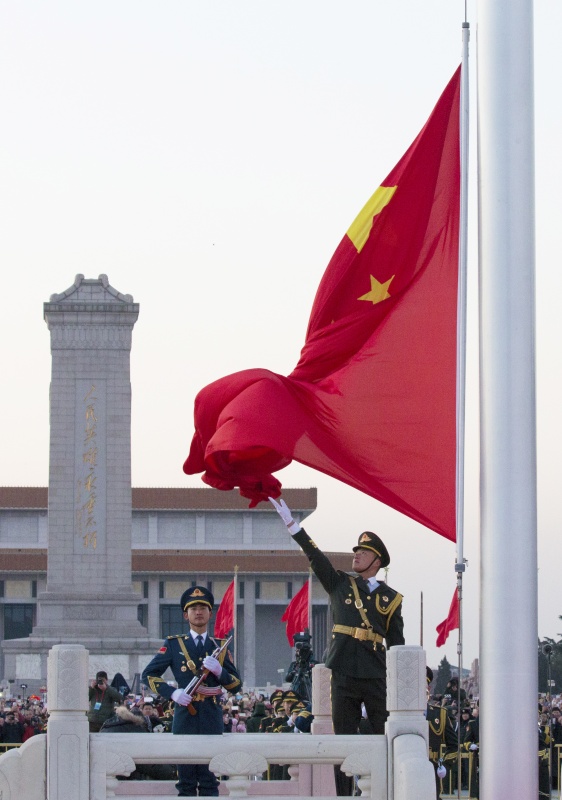 新年新氣象軍樂團天安門城樓吹響升旗號角