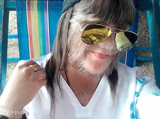 世界最多毛女孩找到一生挚爱开始修发剔毛