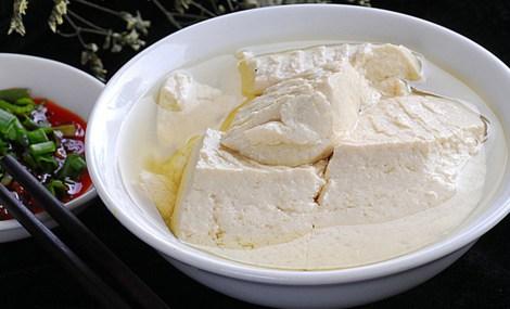 方便火锅一鸣惊人 豆花燃面米粉争先恐后图"方便"