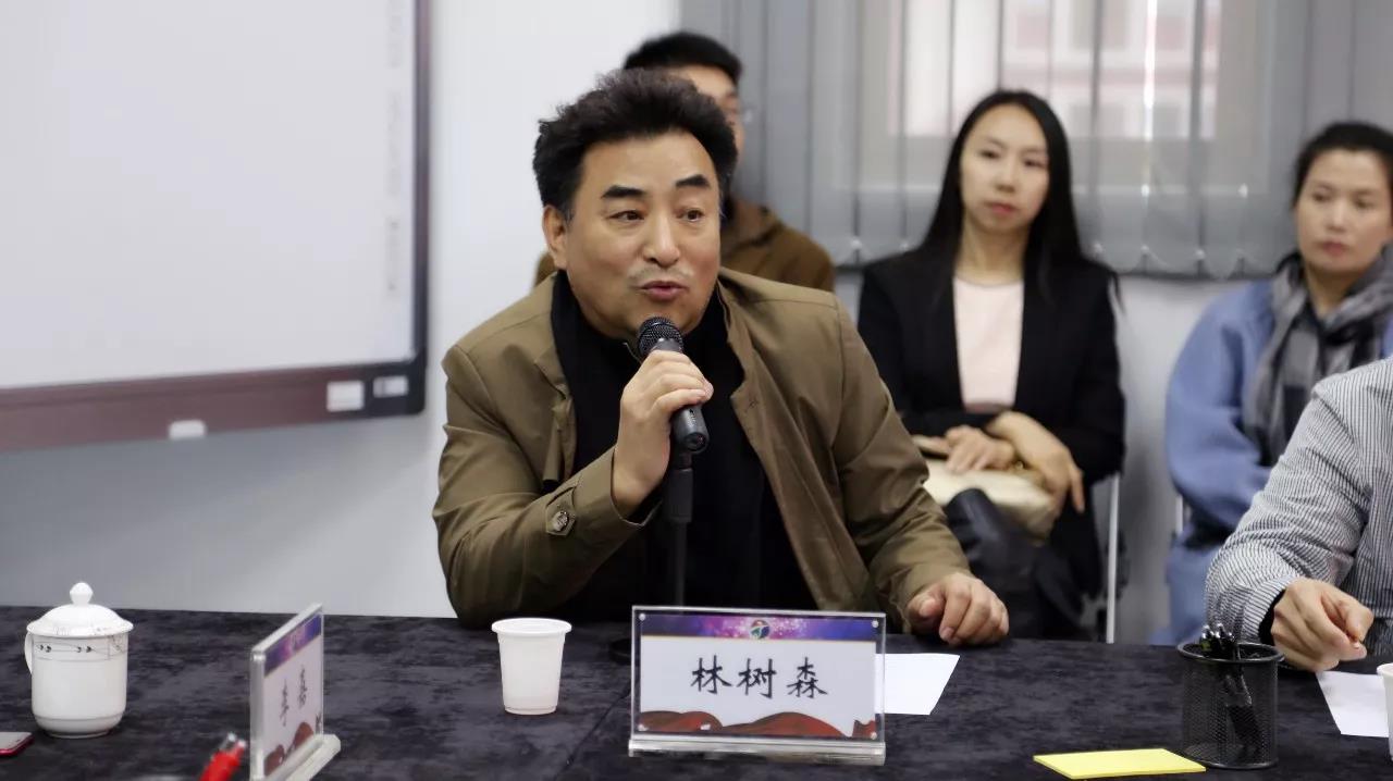 jpg深圳高级中学(集团)校长黄显甫也明确提出,"深高要引领深圳中小学