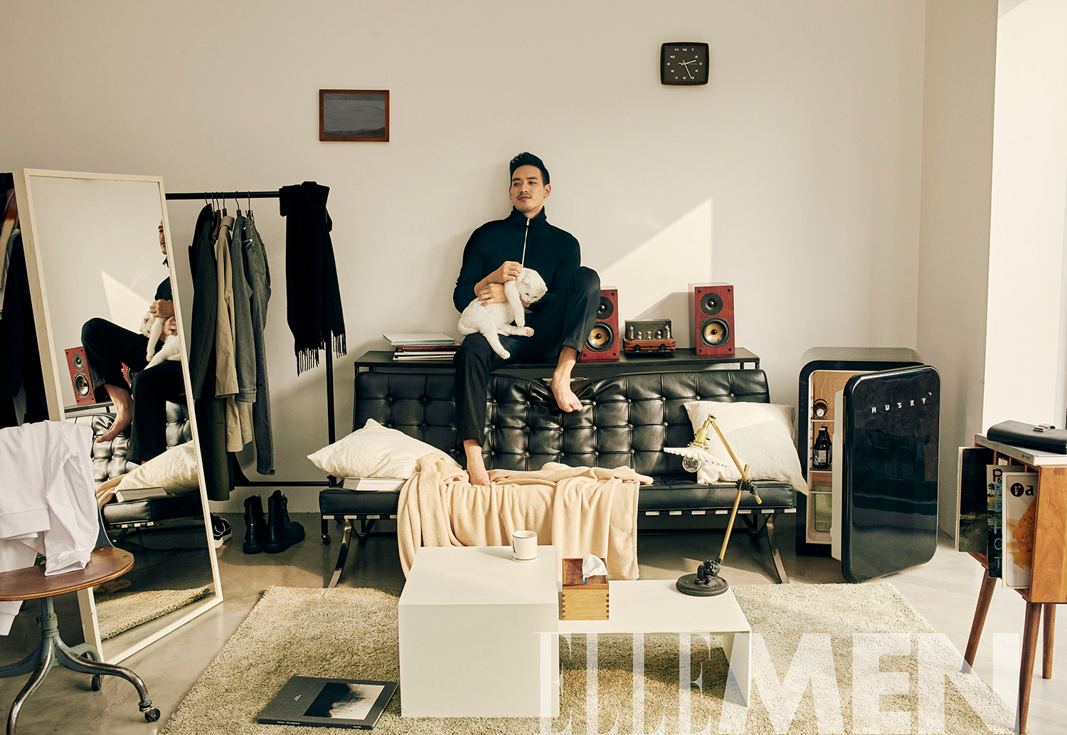 黄柏钧治愈系大片曝光 居家演绎男友日常