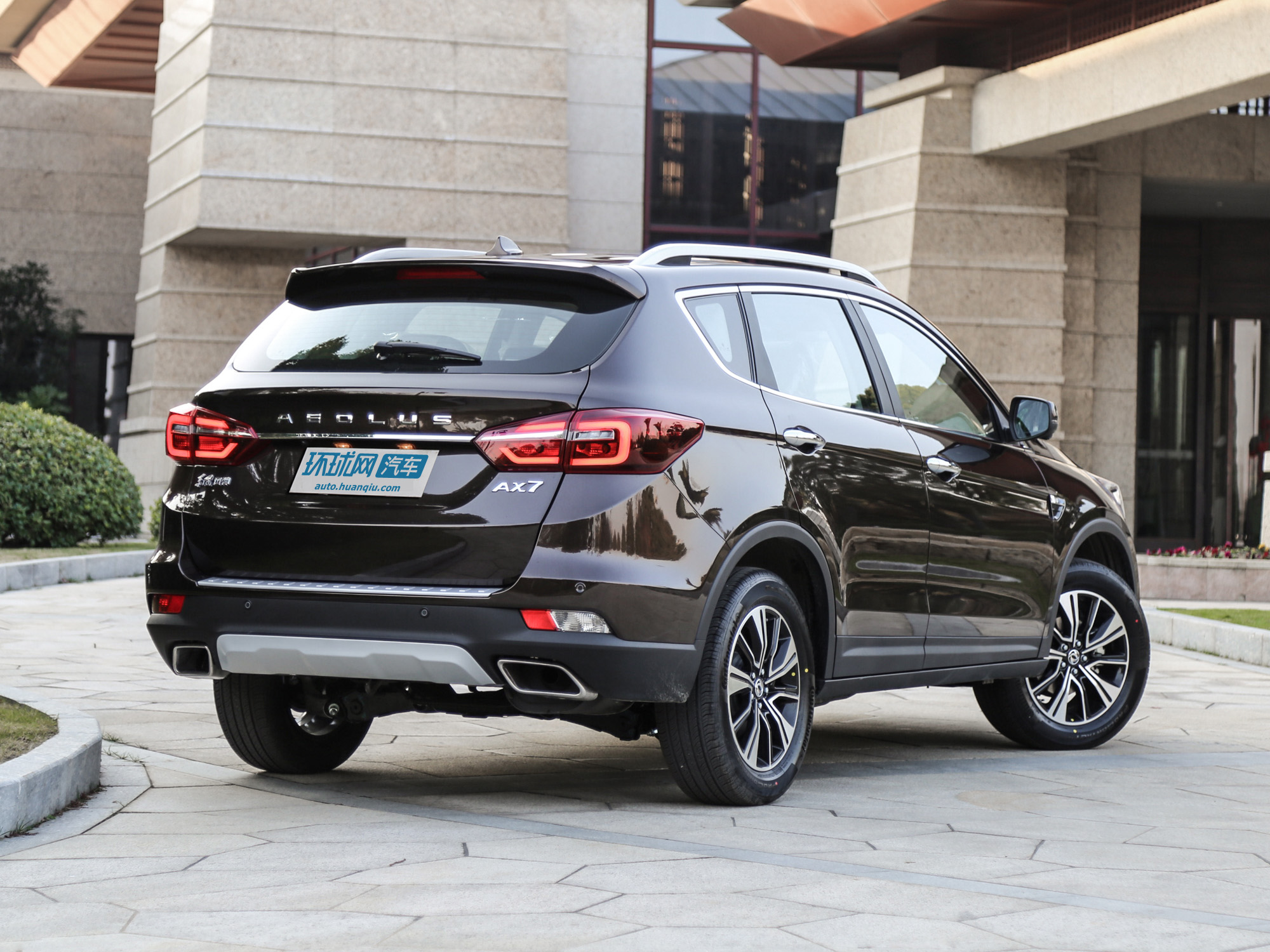 98万-10.68万元 东风风神新ax7手动挡正式上市