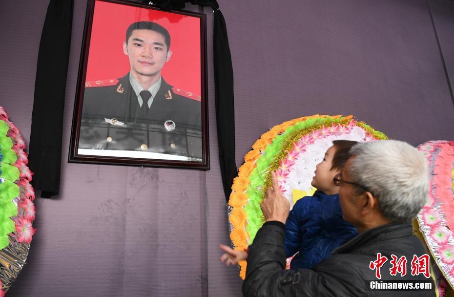 中国消防队图片牺牲图片