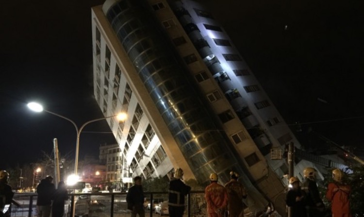 台湾花莲县附近海域发生6 5级地震已致2死114余伤