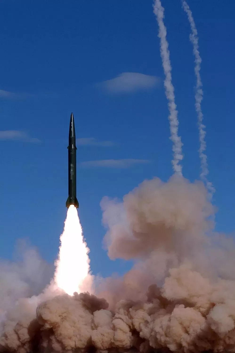 29 一组震撼大片带你领略导弹腾飞的壮美瞬间.