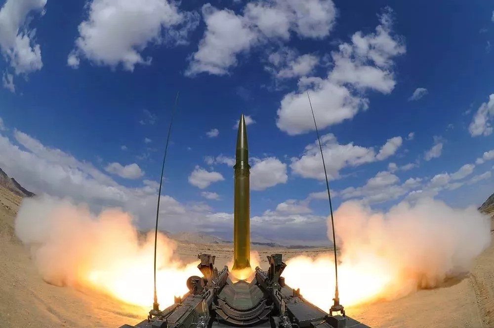 29 一组震撼大片带你领略导弹腾飞的壮美瞬间.