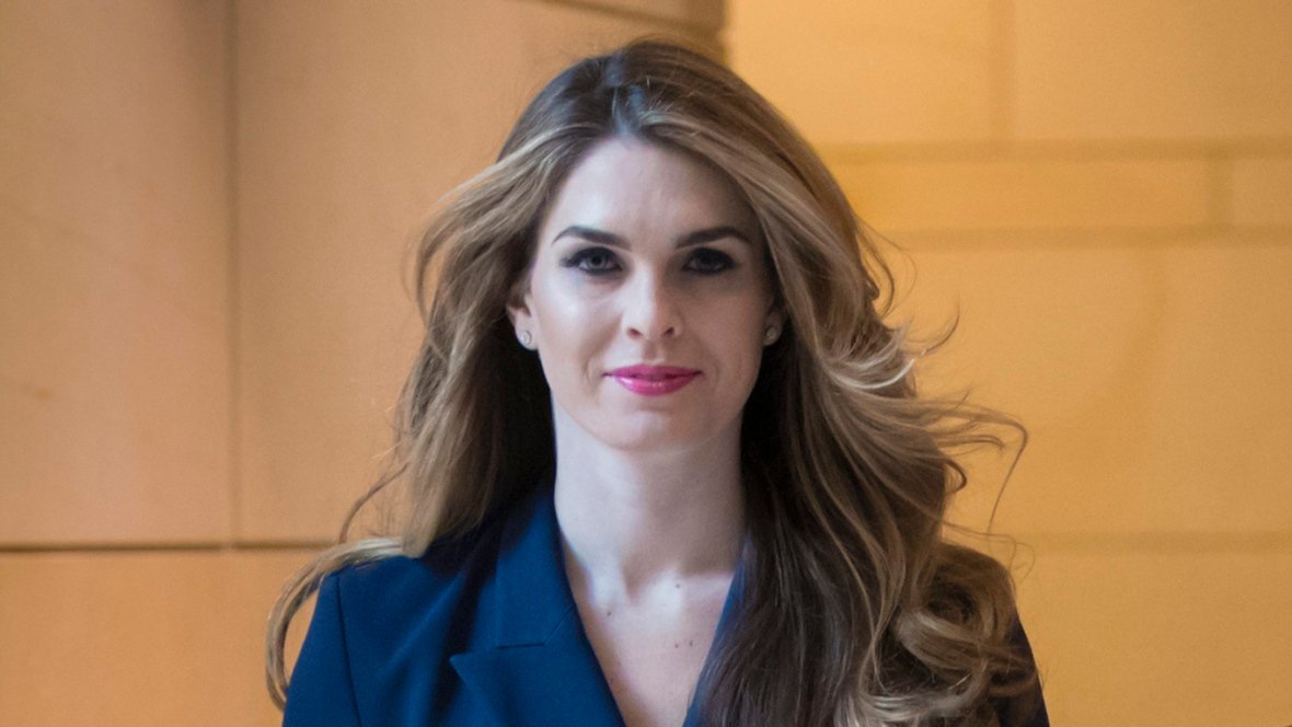 外媒特朗普最信任任期最久美女助理已宣布辞职