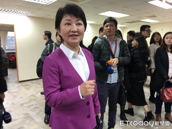 台东县长候选人饶庆铃,台中市长候选人卢秀燕,彰化县长候选人王惠美