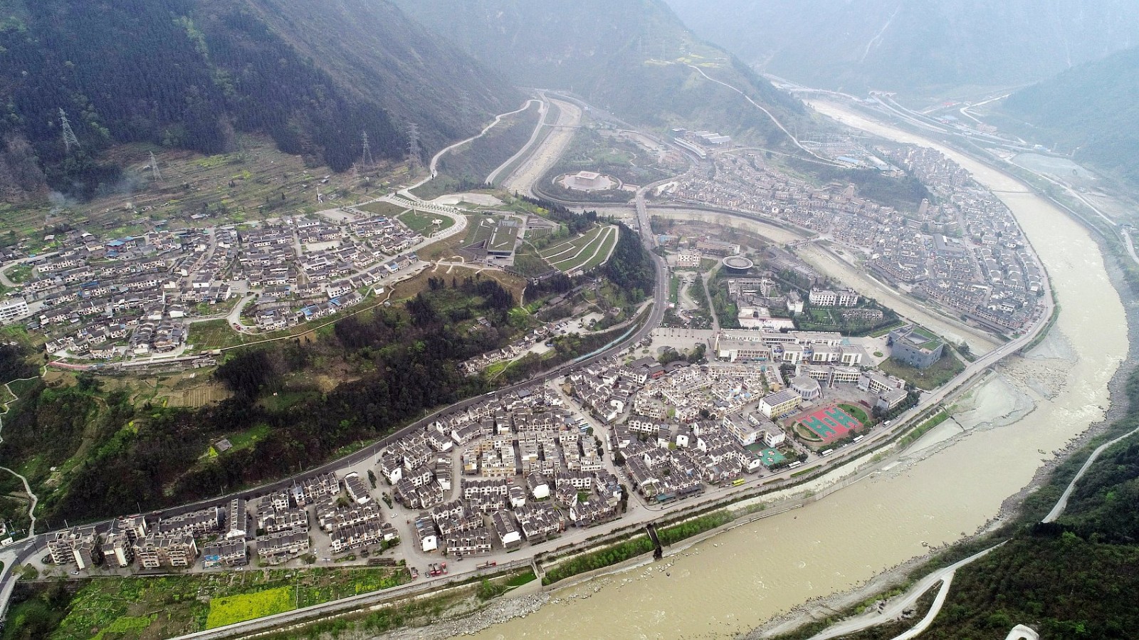 浴火重生!航拍震后10年的汶川映秀镇