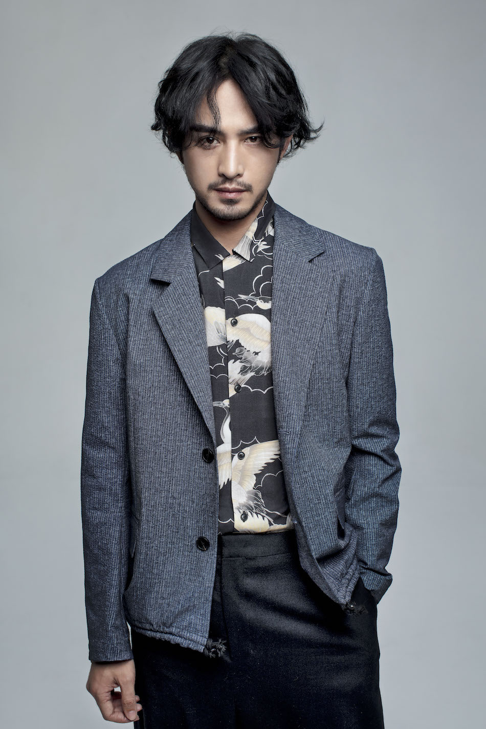 张晓晨时尚大片 谱写"轻熟男"的春日诗意