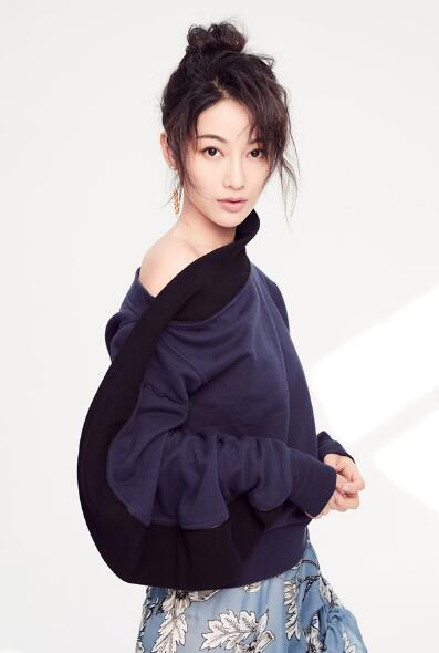 《远大前程》热播 付枚爆写真尽显优雅魅力
