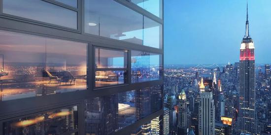 窗户利用了吊桥的原理，一键式操控，一分钟就能从落地窗变成一个阳台。