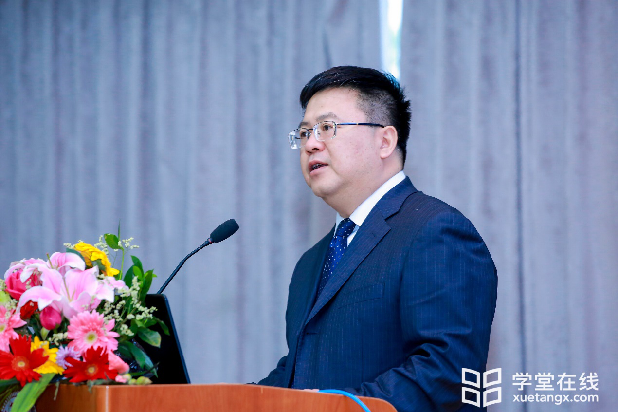 教育部高等教育司副巡视员宋毅发表讲话