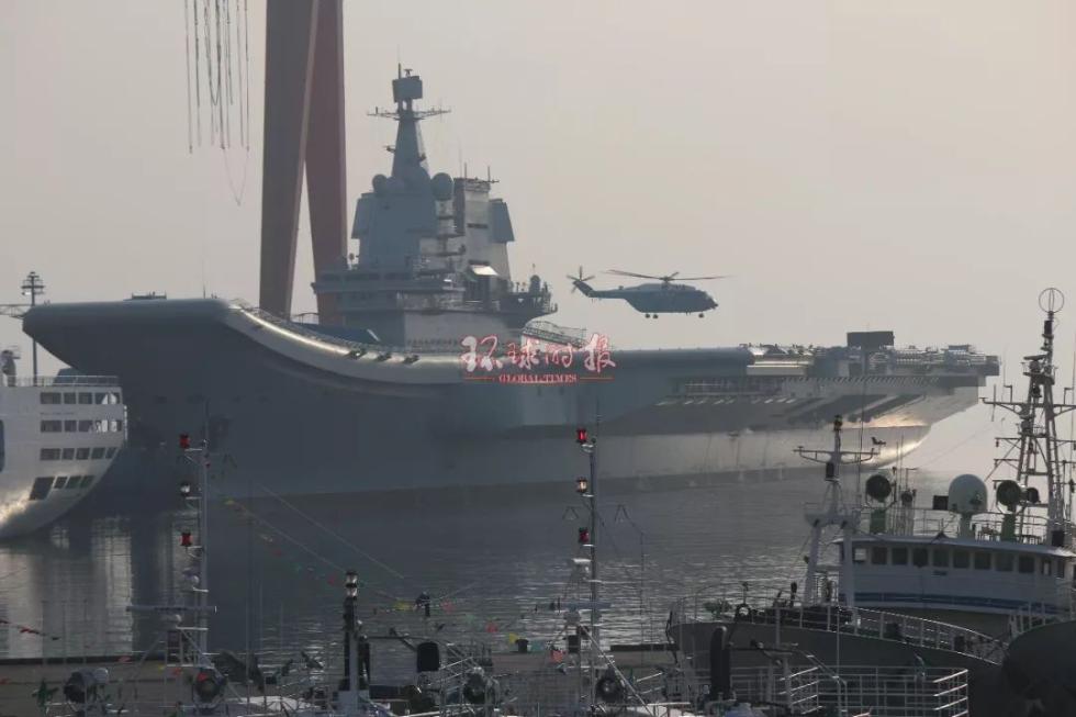 大惊喜!今早国产航母首次起降直升机!