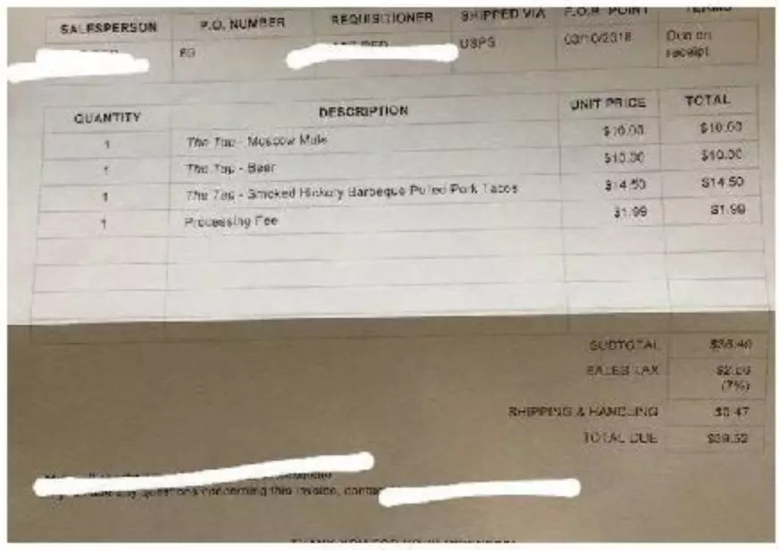 外国网友也分成了两派意见：