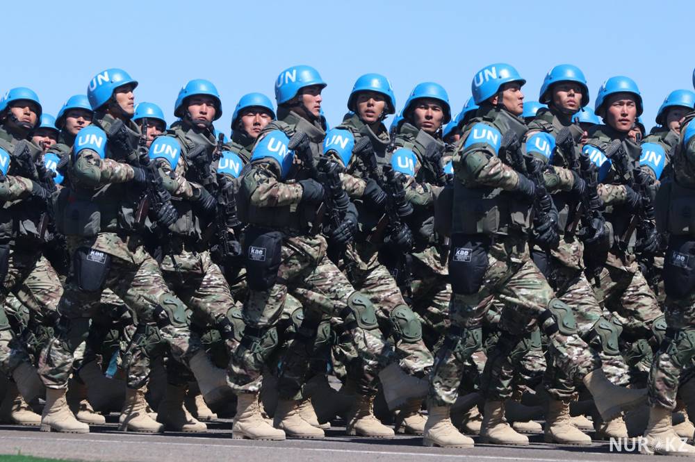 哈萨克斯坦军人图片