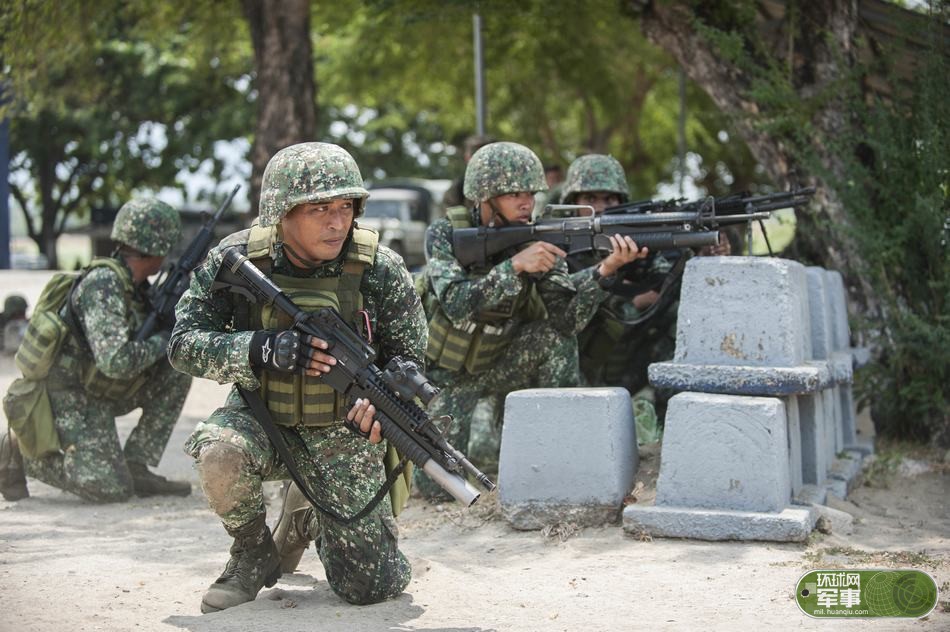 美菲"肩并肩"军演再度拉开战幕 上演联合登陆